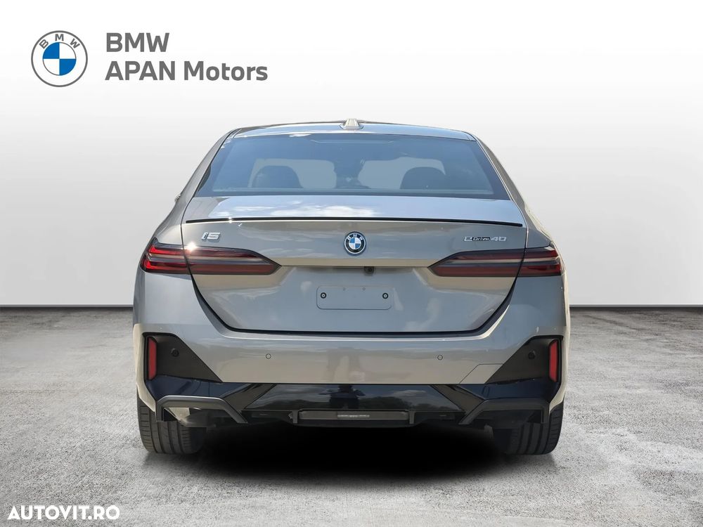 BMW i5 eDrive40 - 7