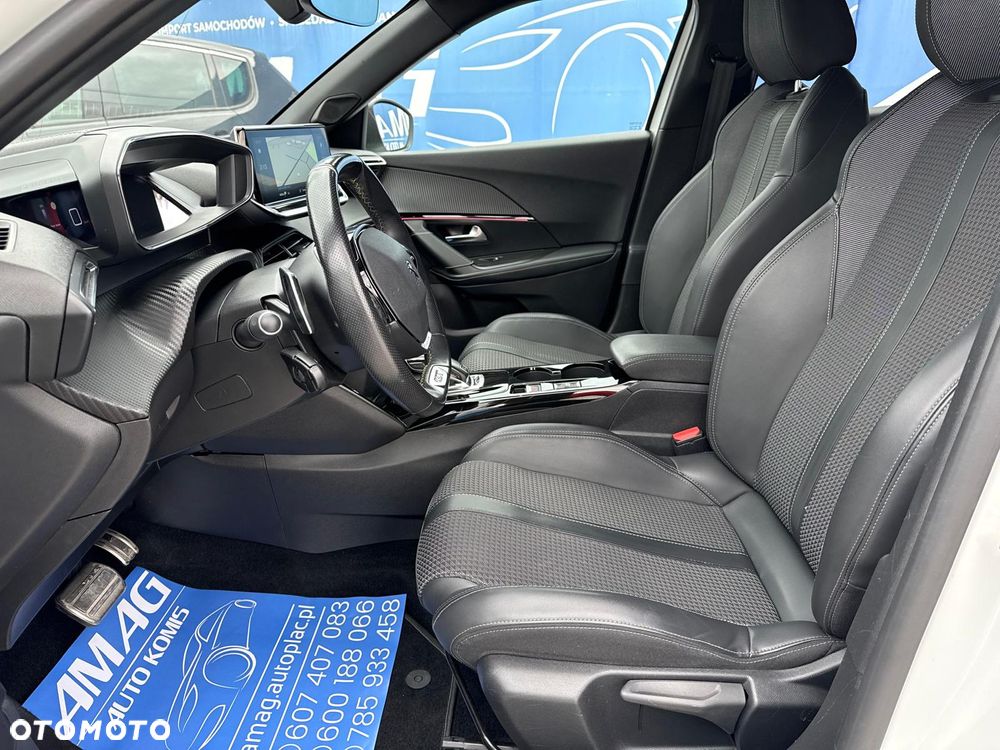 Peugeot 2008 PureTech 130 EAT8 GT - 15