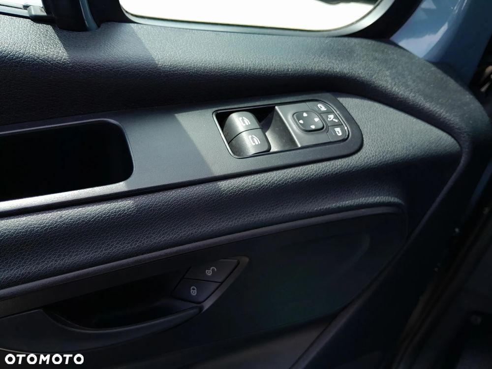 Mercedes-Benz Sprinter - 14