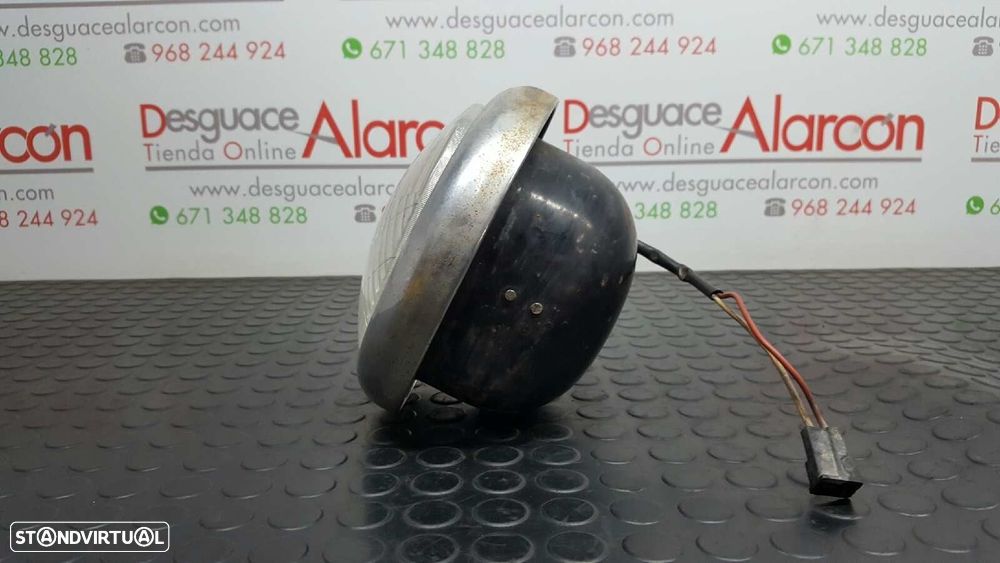 FAROL DIREITO JEEP WRANGLER - 4