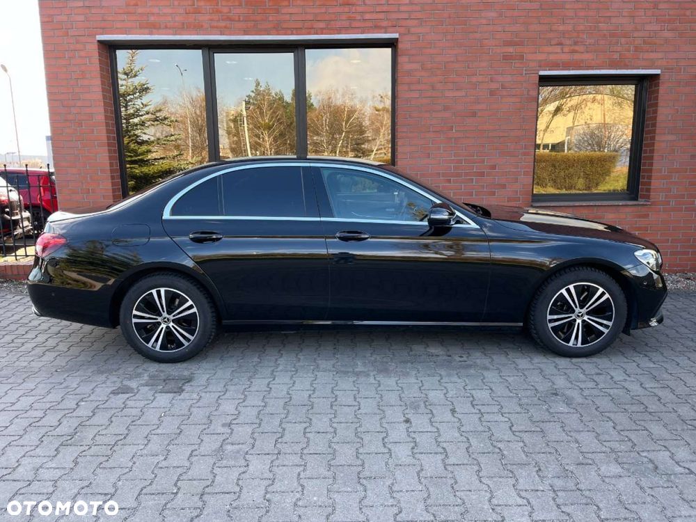 Mercedes-Benz Klasa E 200 9G-TRONIC Exclusive - 27