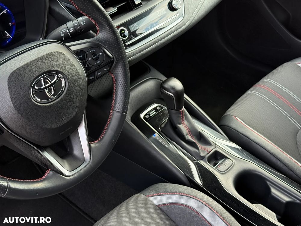 Toyota Corolla 1.8 HSD Dynamic GR Sport - 16