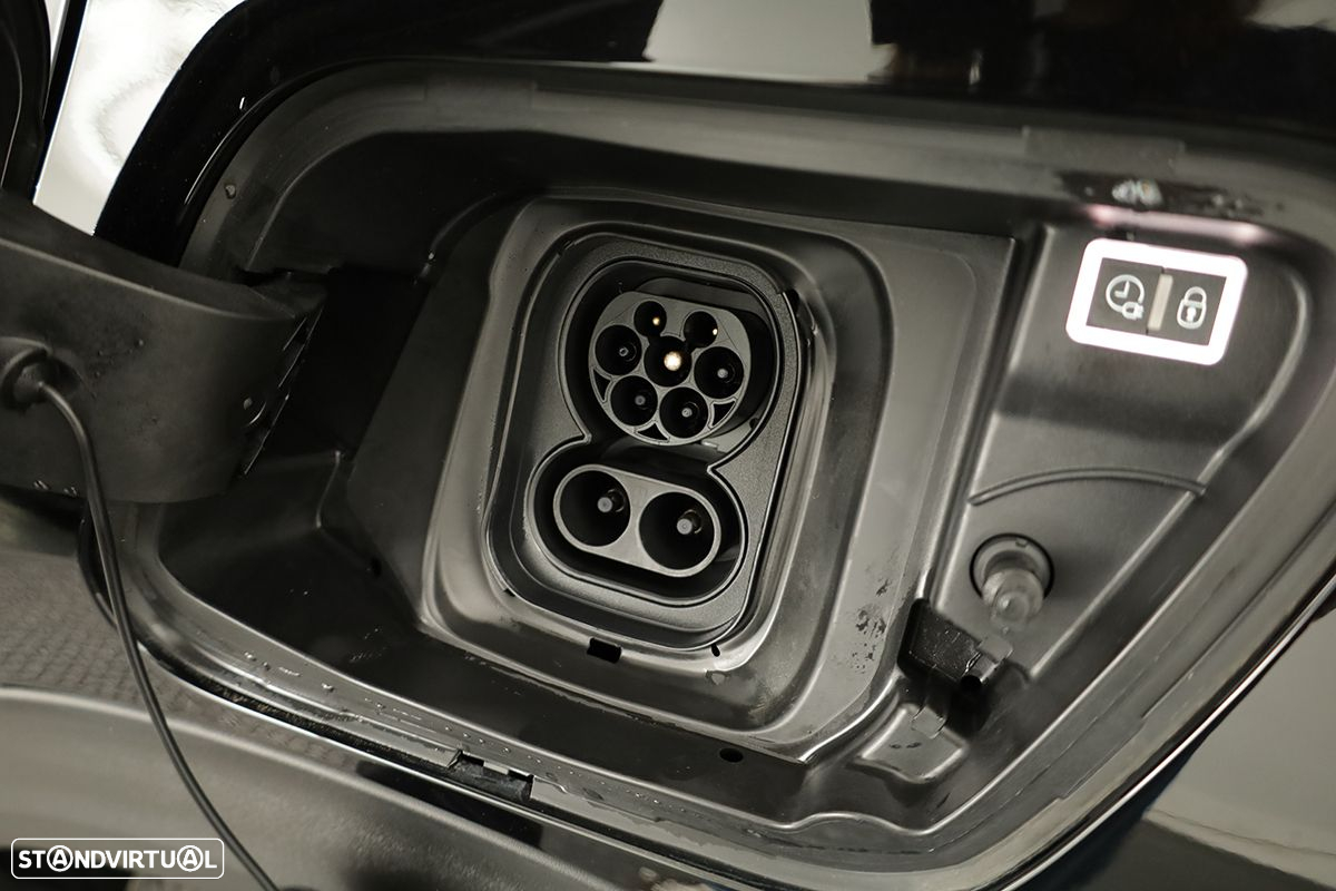 Peugeot e-2008 50 kWh GT - 7