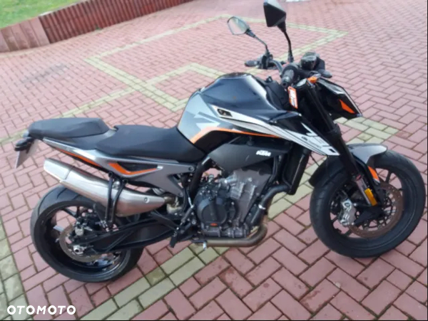 KTM Duke