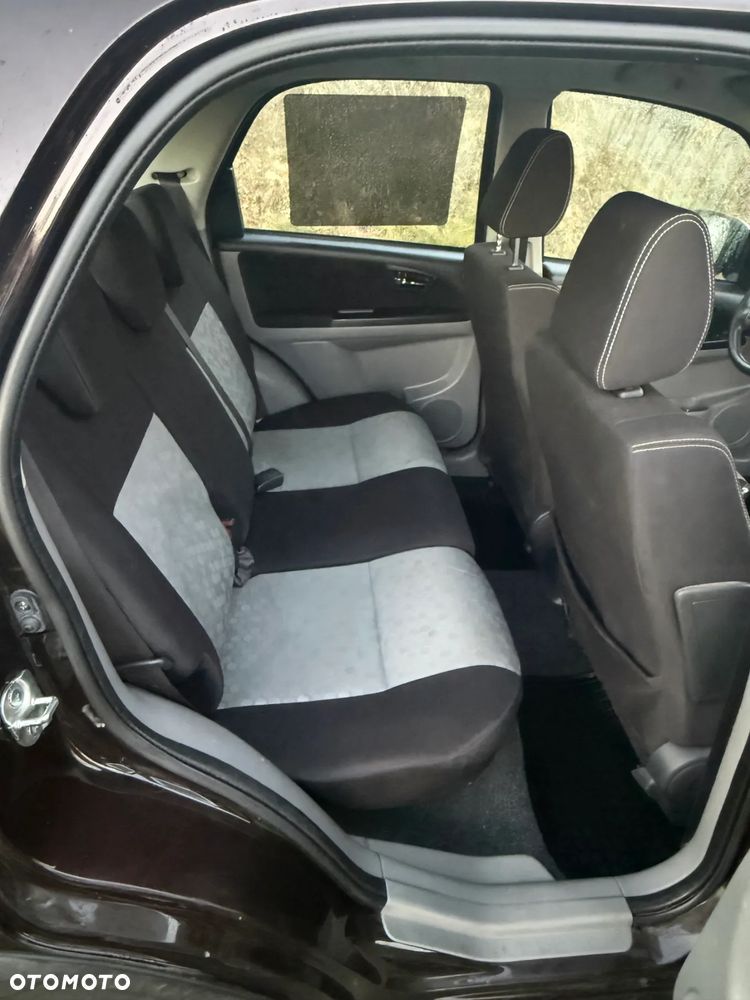Suzuki SX4 - 5