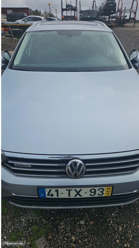 VW Passat Alltrack 2.0 TDI DSG 4Motion - 6