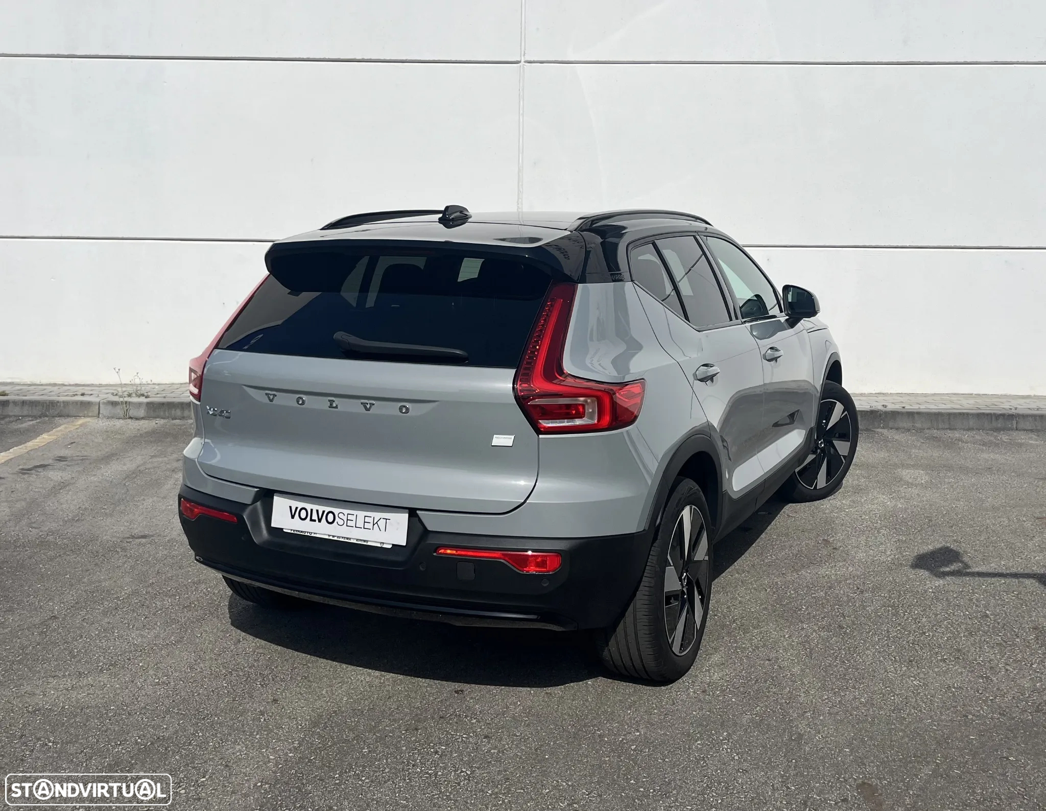 Volvo EX40 82 kWh Single Motor Extended Range Plus - 2