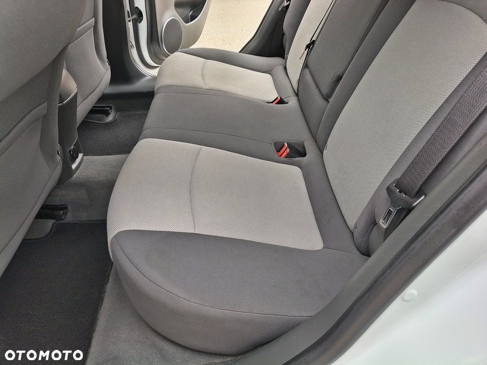 Chevrolet Cruze 2.0 LS - 24