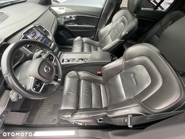 Volvo XC 90 T8 AWD Plug-In Hybrid R-Design 7os - 18