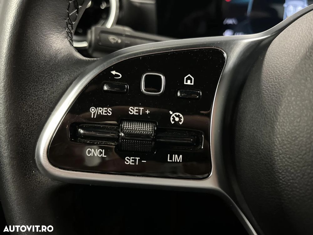 Mercedes-Benz A 180 7G-DCT Advanced Progressive - 12