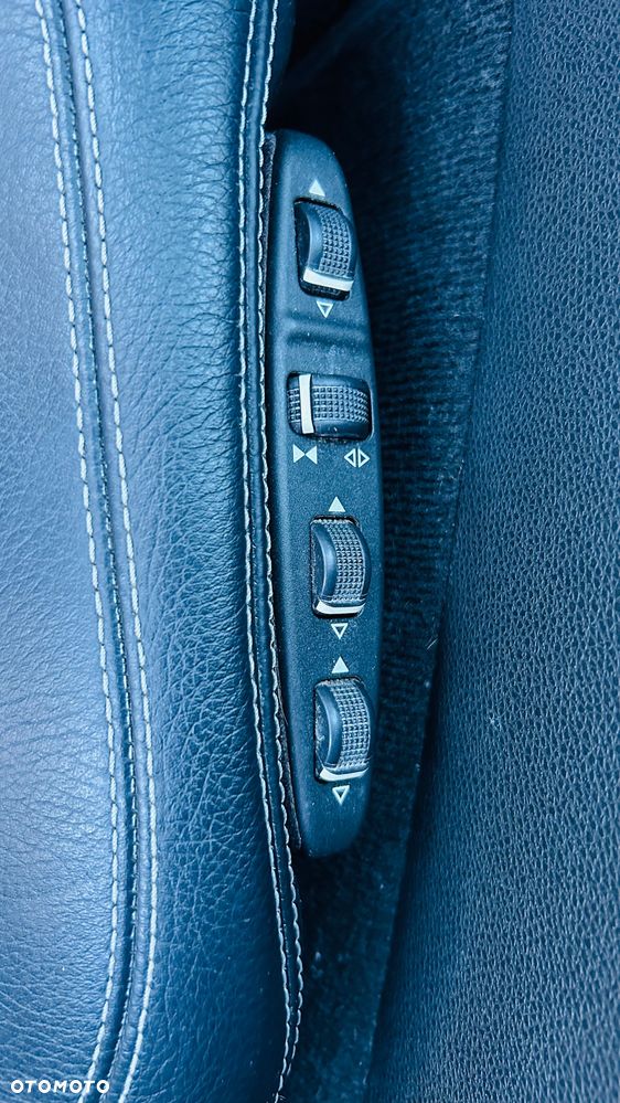 Mercedes-Benz Klasa E - 21