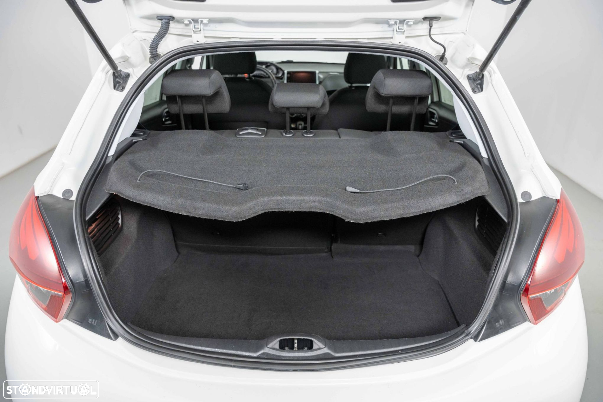 Peugeot 208 1.2 PureTech Signature - 11