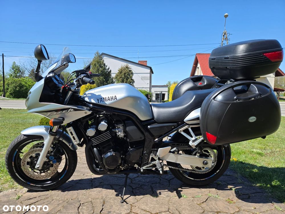 Yamaha FZS - 5