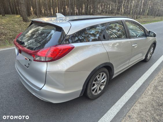 Honda Civic 1.6 i-DTEC Lifestyle Black Edition - 8