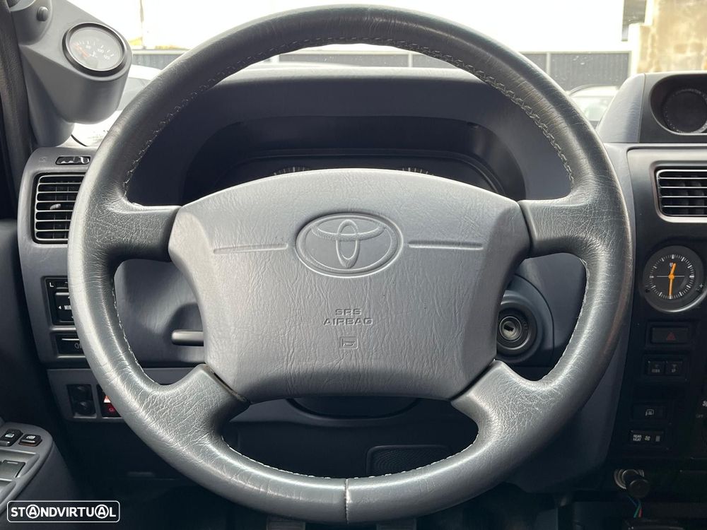 Toyota Land Cruiser 3.0 TD Pack 2 - 19