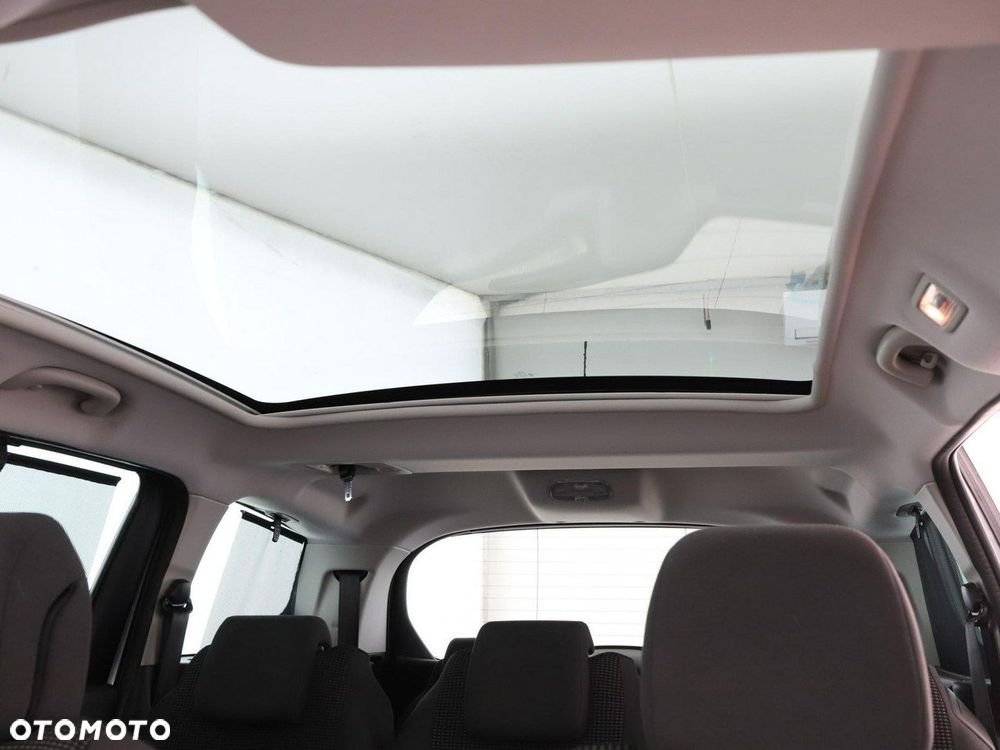 Peugeot 5008 1.6 BlueHDi Style 7os - 36