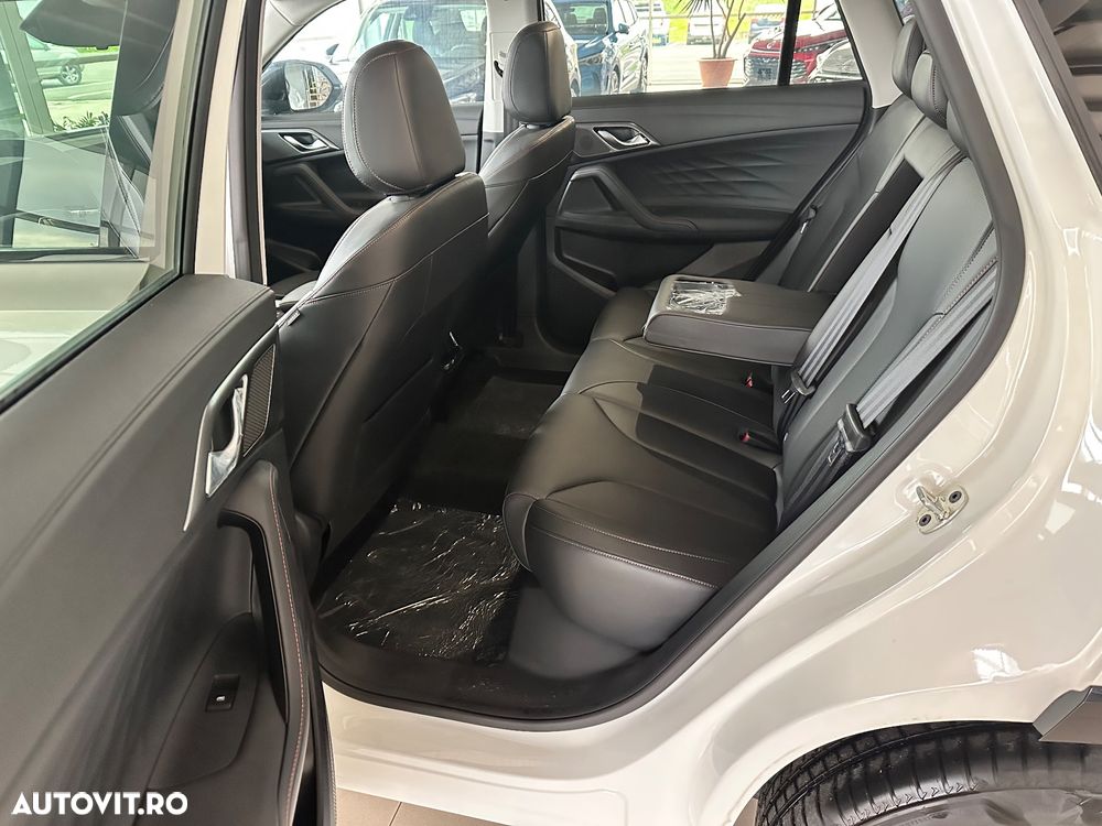 MG HS 1.5 T-GDi HEV Exclusive - 11