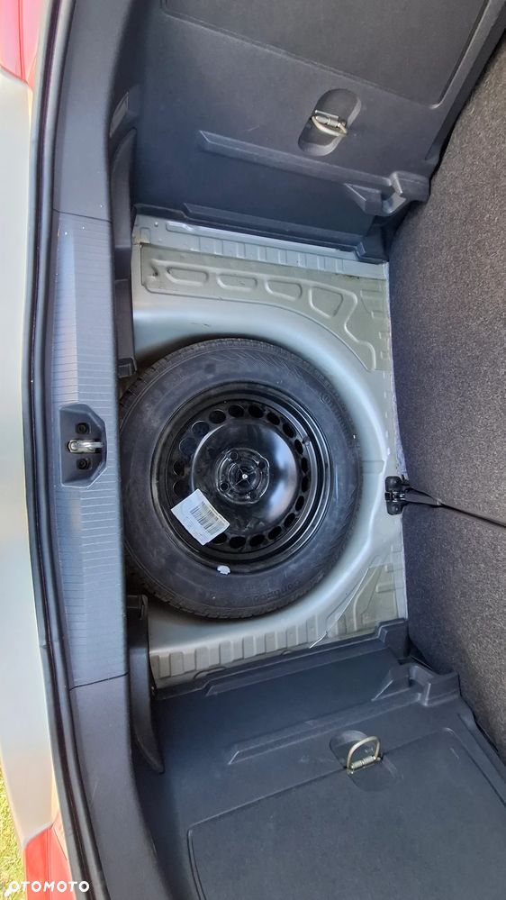 Opel Corsa 1.4 16V Enjoy - 23