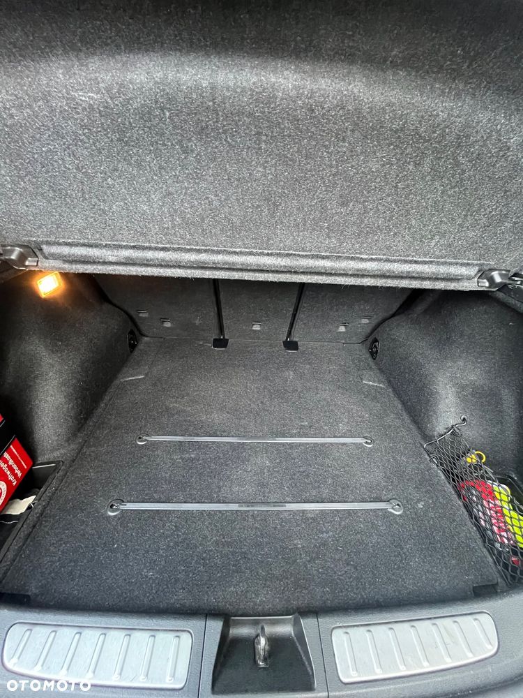 BMW X1 xDrive18d xLine - 14