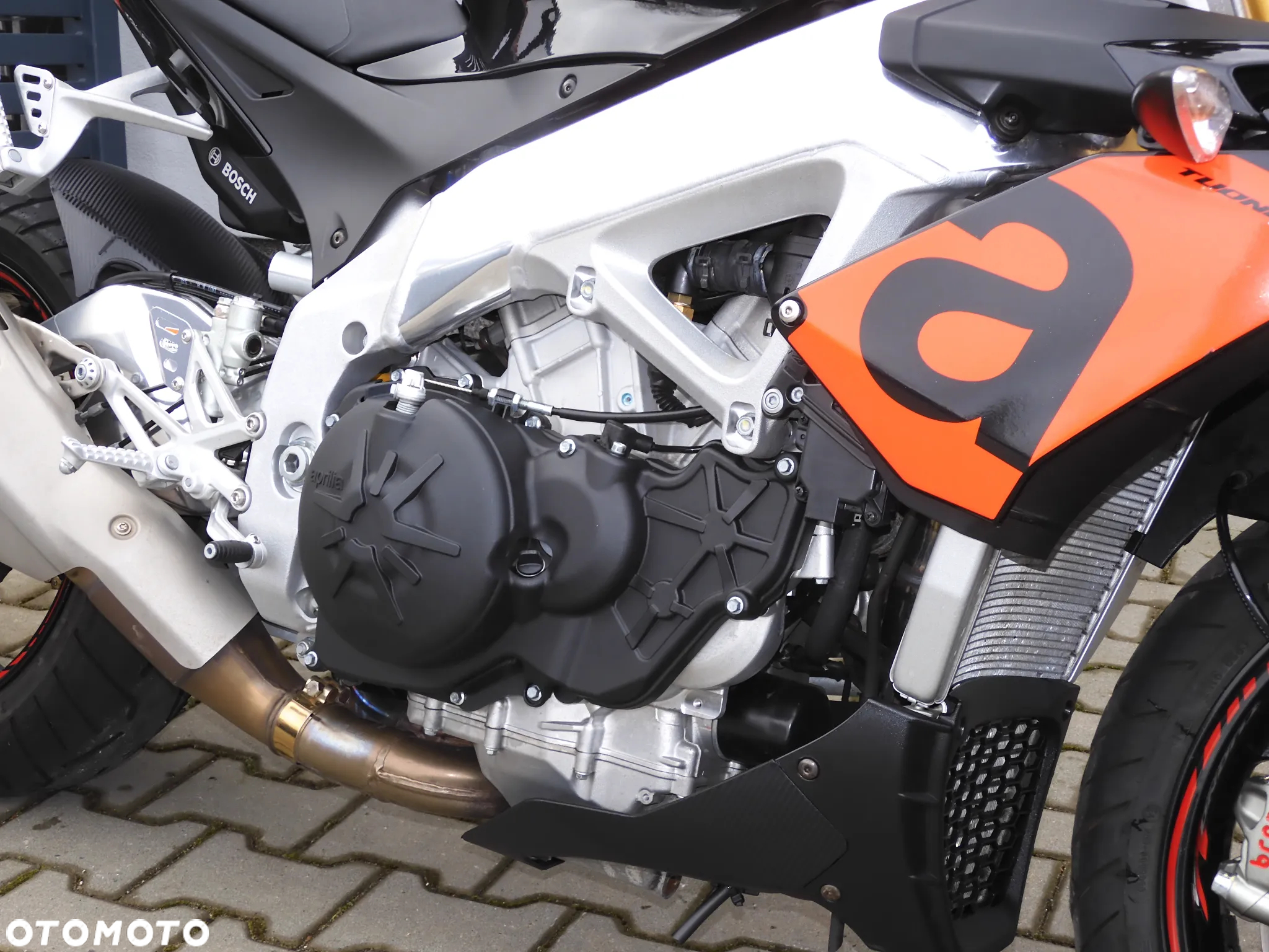 Aprilia Tuono - 4