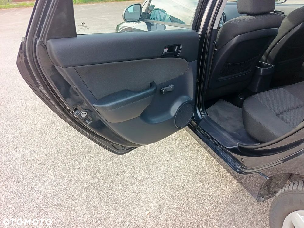 Hyundai i30 i30cw 1.4 blue Comfort - 26