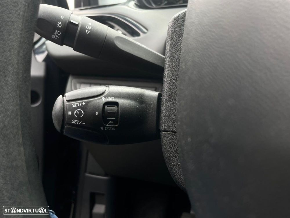 Peugeot 208 1.2 PureTech Active - 8