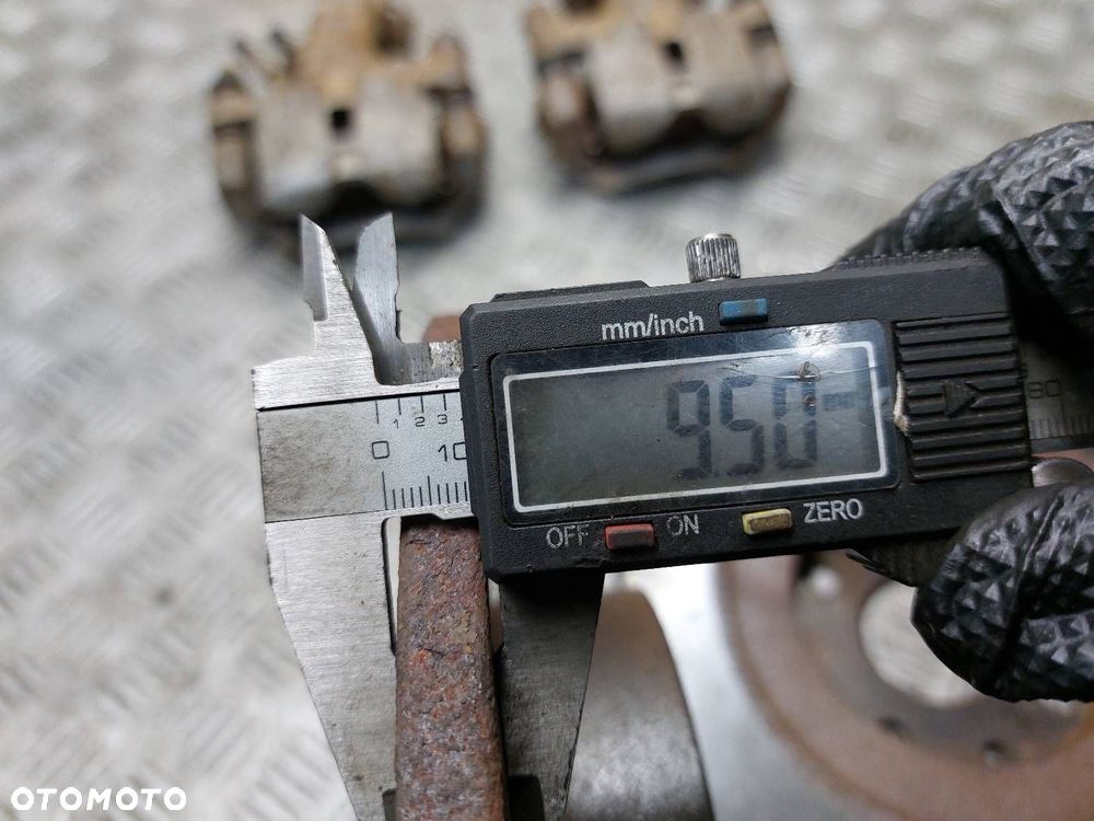 TARCZE HAMULCOWE TYŁ + KLOCKI + ZACISKI MAZDA 323F BJ 2.0 TD - 5