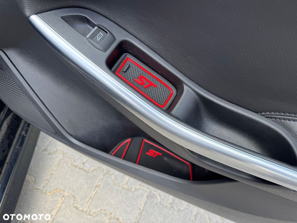 Ford Focus 2.0 TDCi ST-2 - 32