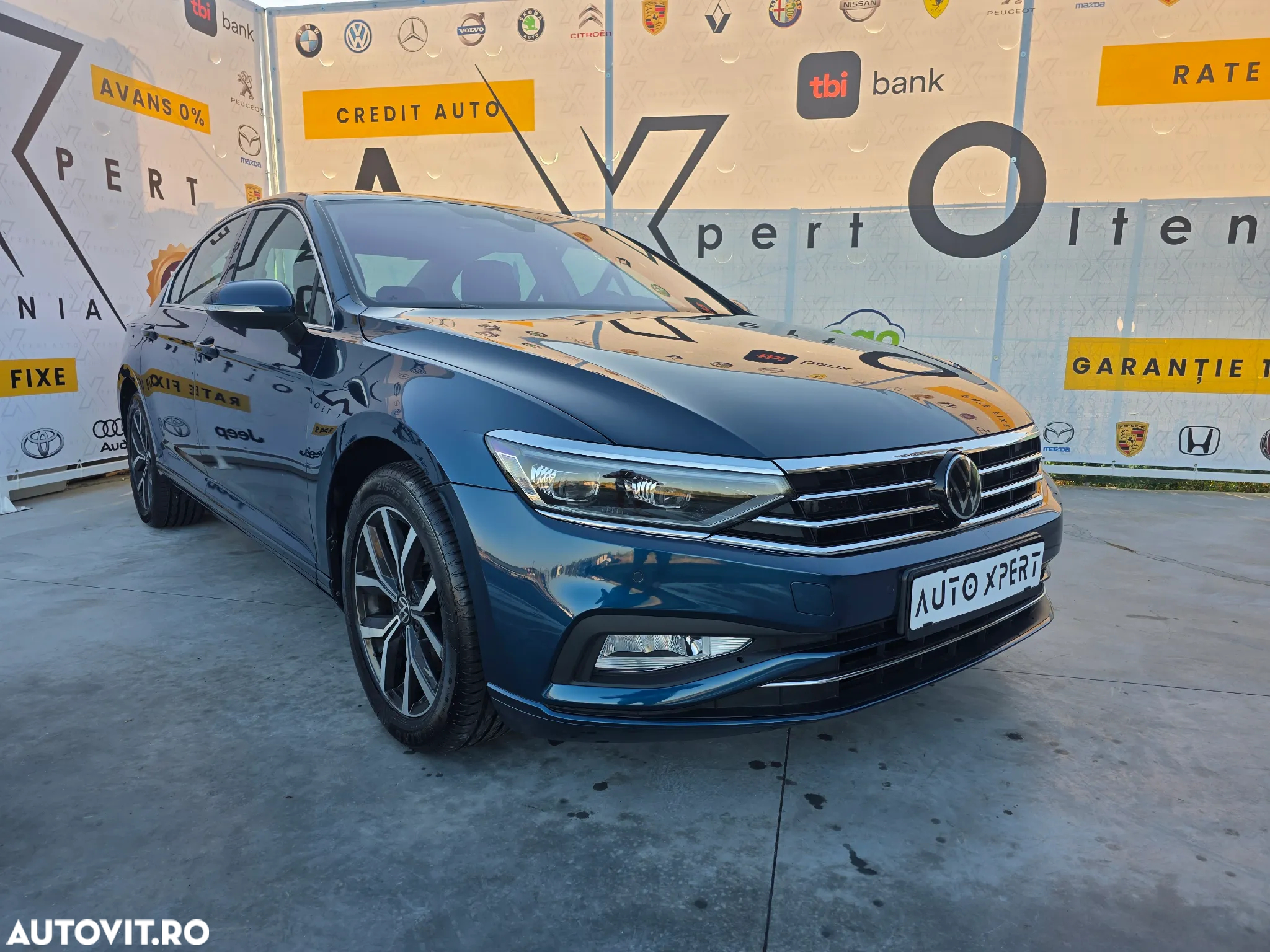 Volkswagen Passat - 2