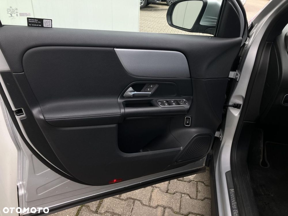 Mercedes-Benz GLA 200 - 10