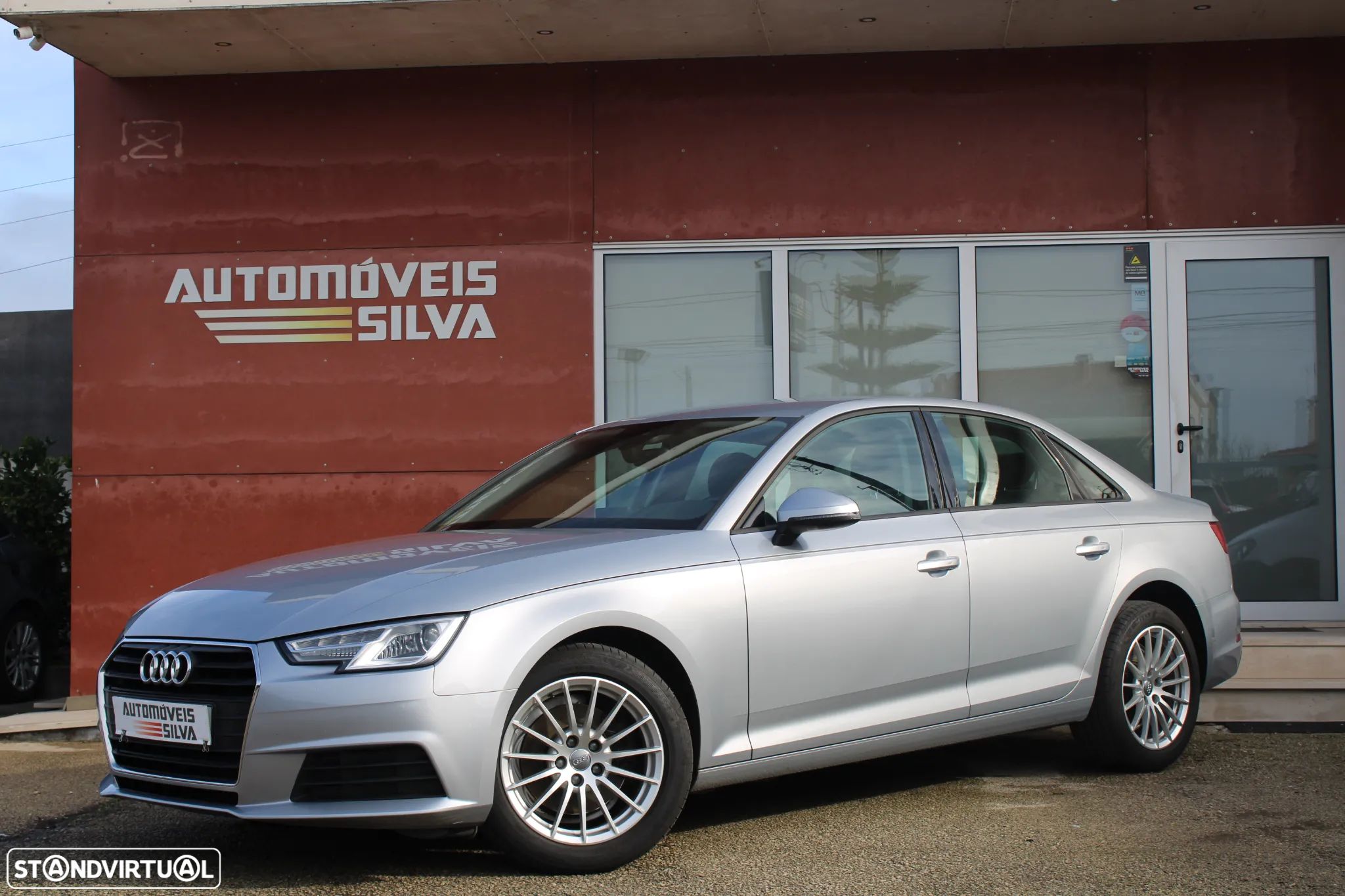 Audi A4 35 TDI S tronic - 1