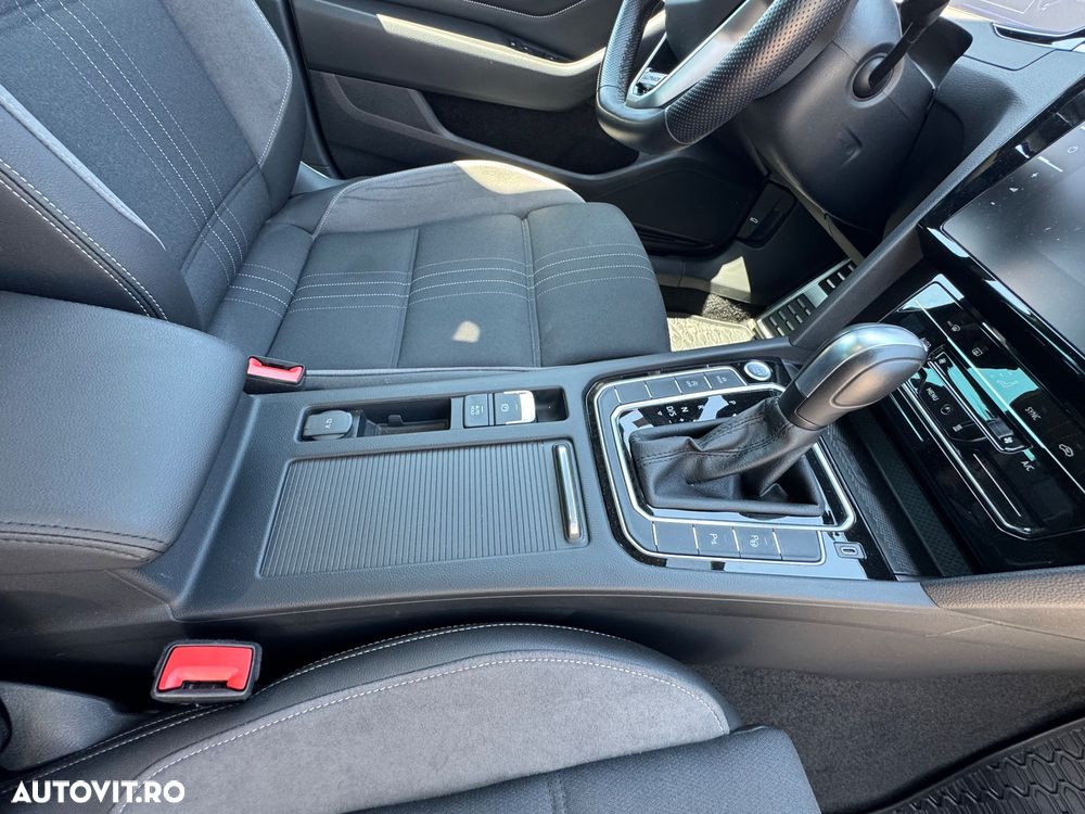 Volkswagen Passat Alltrack 2.0 TDI SCR DSG 4Motion - 14