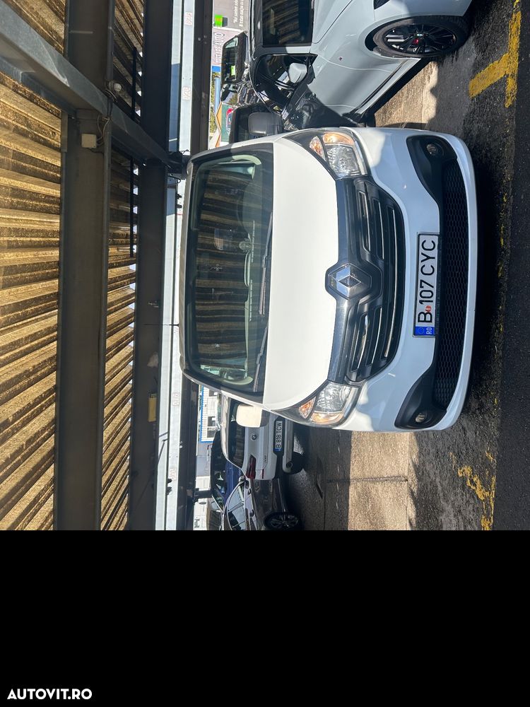 Renault Trafic - 18