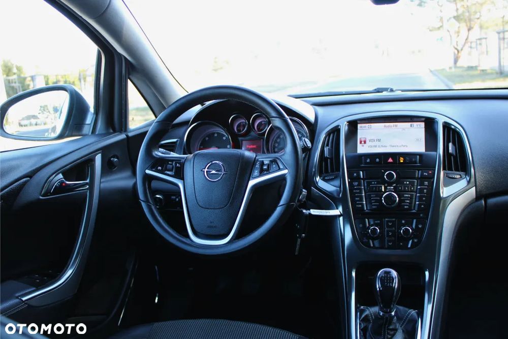 Opel Astra 1.7 CDTI DPF Cosmo - 28