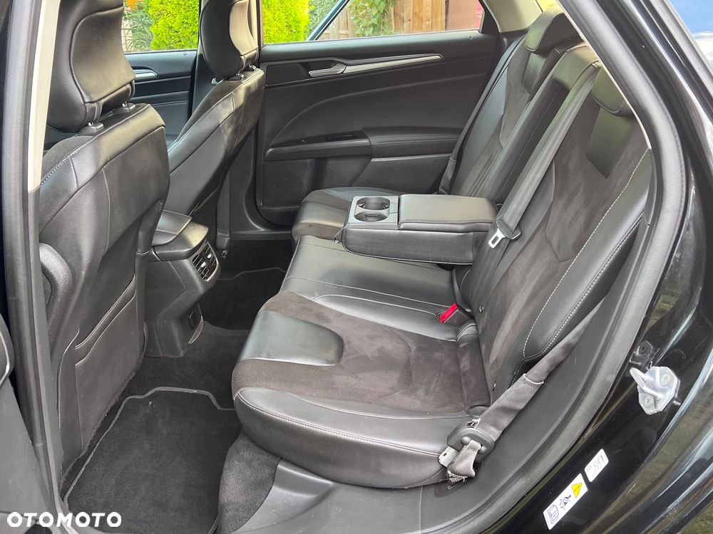 Ford Mondeo 2.0 TDCi Titanium PowerShift - 37