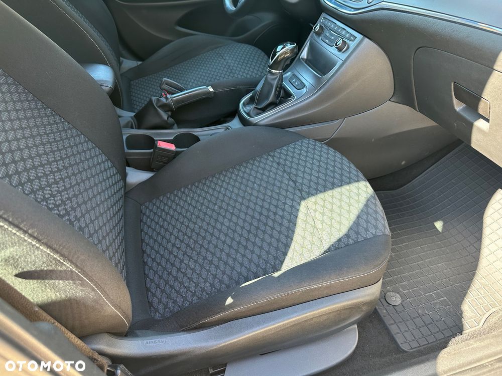 Opel Astra 1.6 CDTI Cosmo - 11