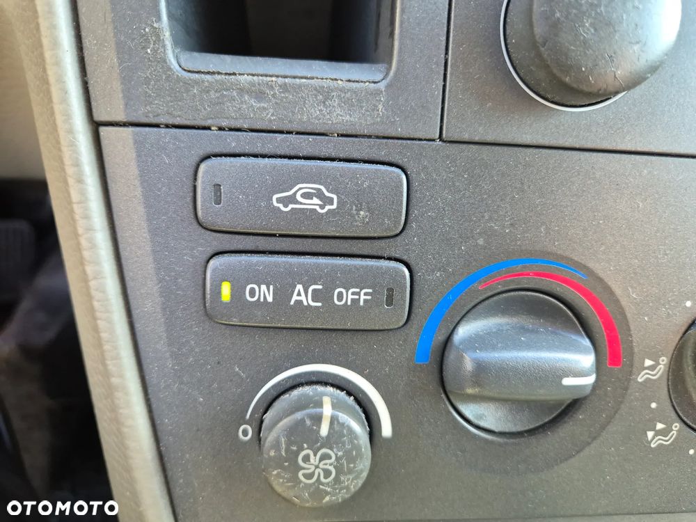 Volvo S60 2.4 Premium - 26