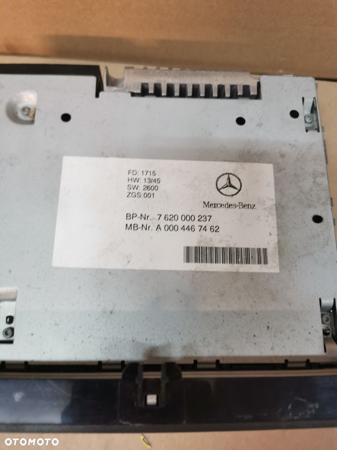 Mercedes Actros radio MP4 A0004467462 - 2