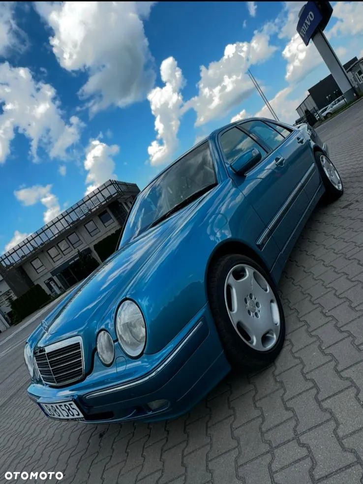 Mercedes-Benz Klasa E - 29