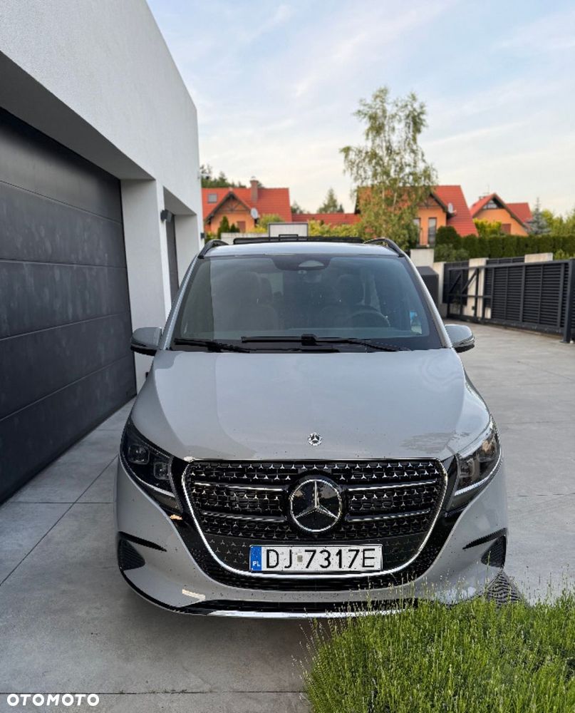 Mercedes-Benz Klasa V - 22