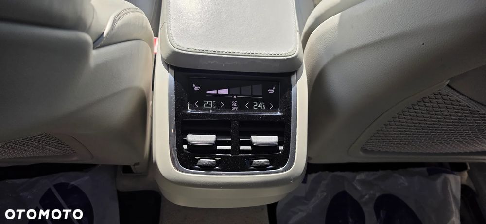 Volvo XC 90 D5 AWD Inscription 7os - 26
