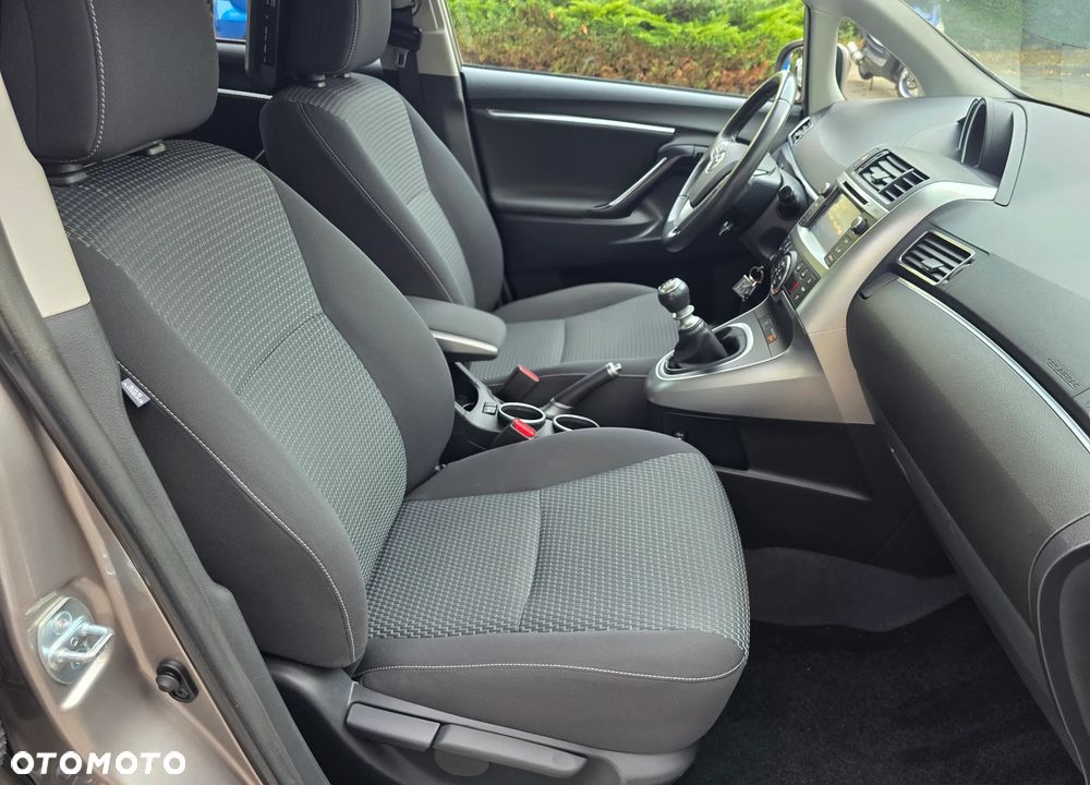 Toyota Verso - 25