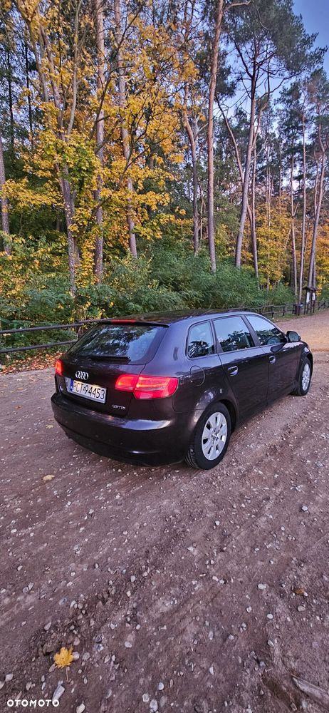 Audi A3 Sportback 1.6 TDI DPF Ambiente - 3