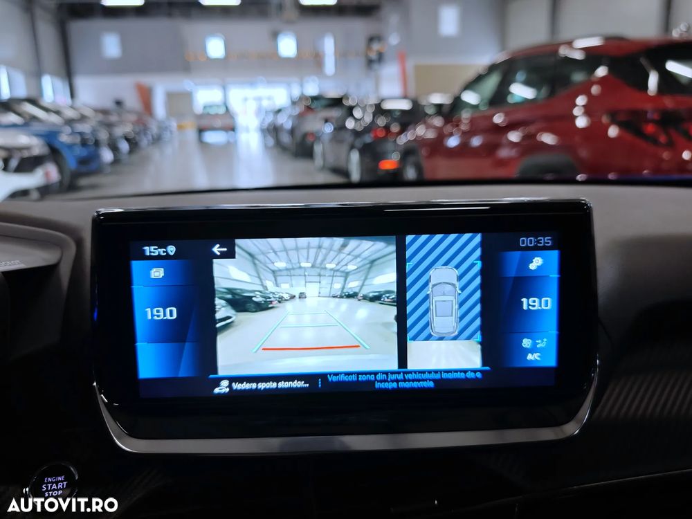 Peugeot 2008 PureTech 130 EAT8 Allure - 19