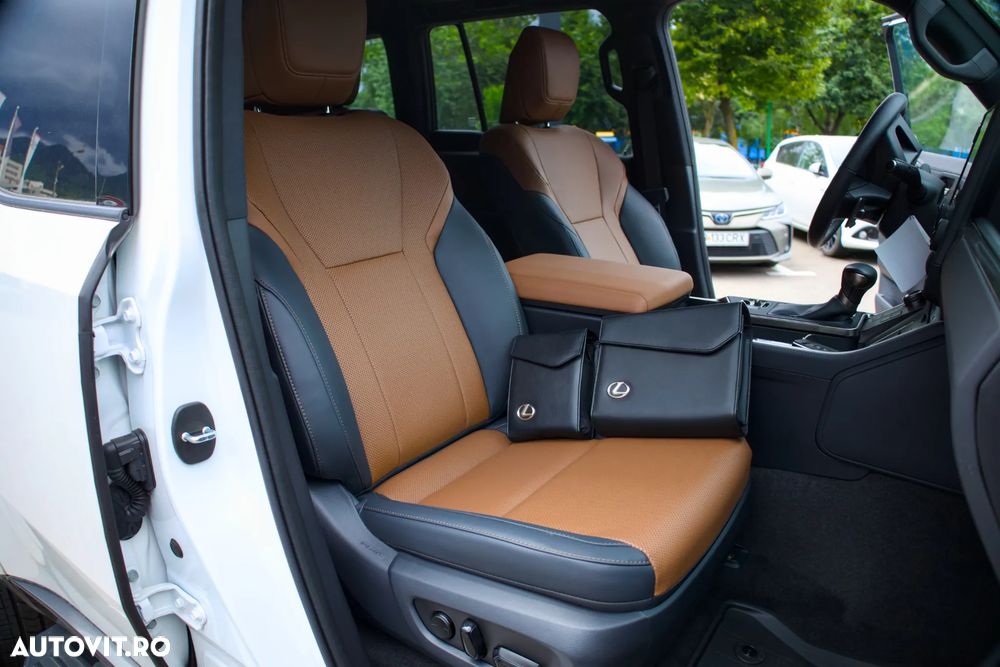 Lexus Seria LX - 13
