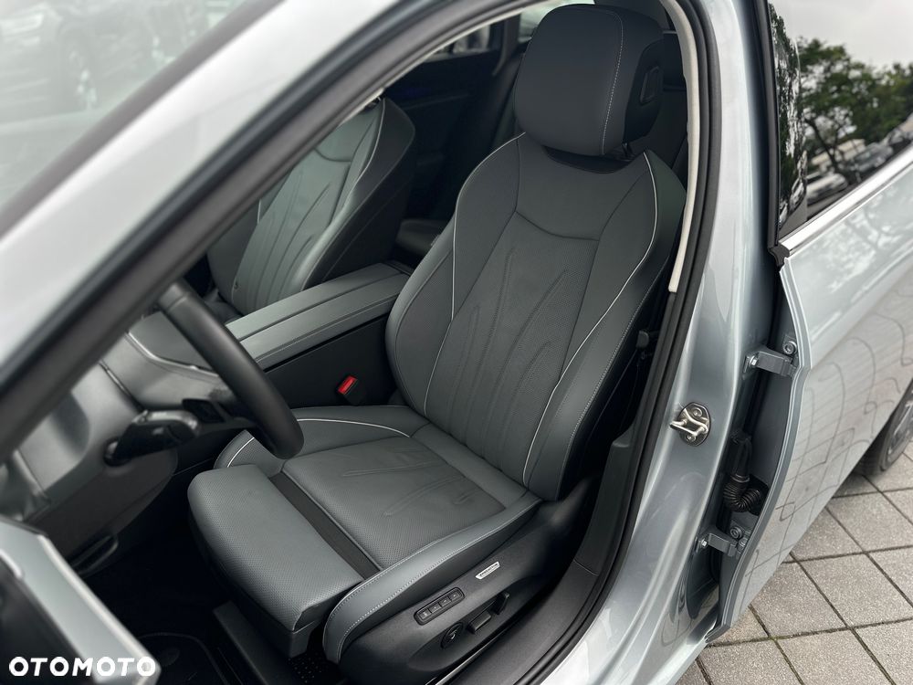 Volkswagen Passat Variant 1.5 TSI ACT mHEV Elegance DSG - 13