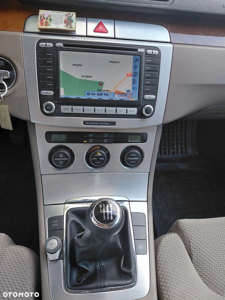 Volkswagen Passat 2.0 TDI DPF Comfortline - 9