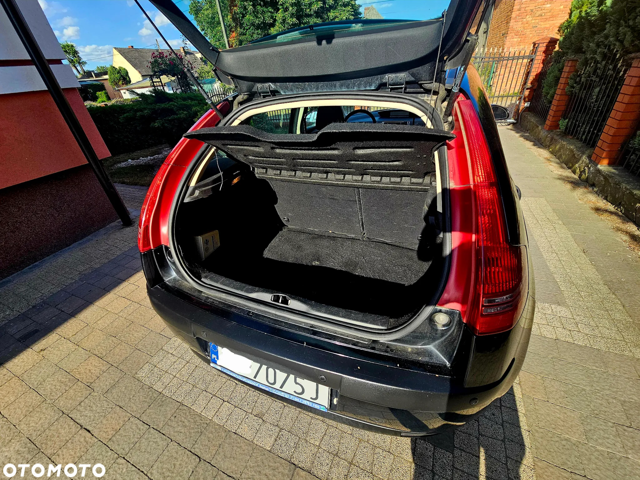 Citroën C4 1.6 HDi Magic - 8