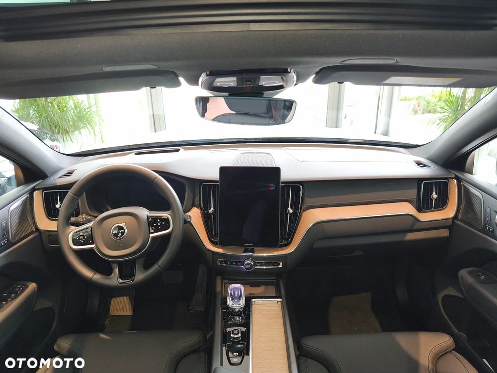 Volvo XC 60 B5 B AWD Ultra Dark - 14