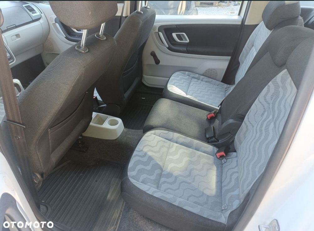 Skoda Roomster - 10